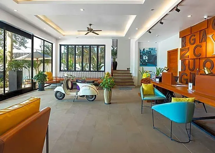 Grand Yard La Hotel